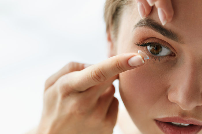 kako koristiti kontaktne leće