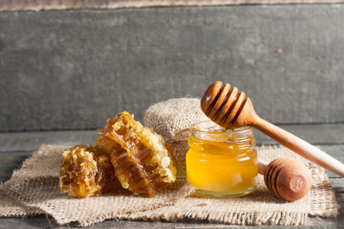 prednosti prirodnih acne manuka meda
