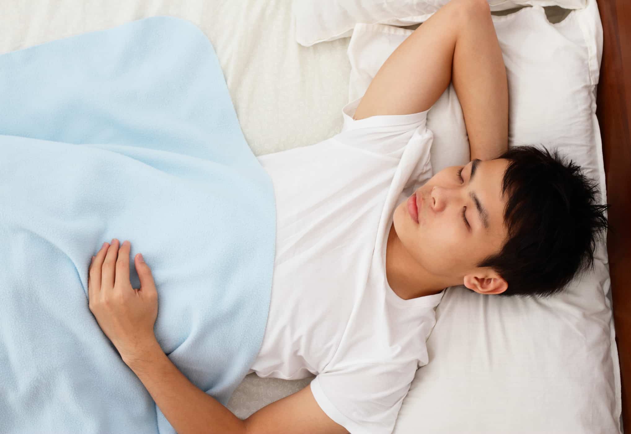 položaj spavanja utječe na probavu