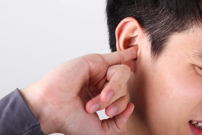 kako očistiti uši
