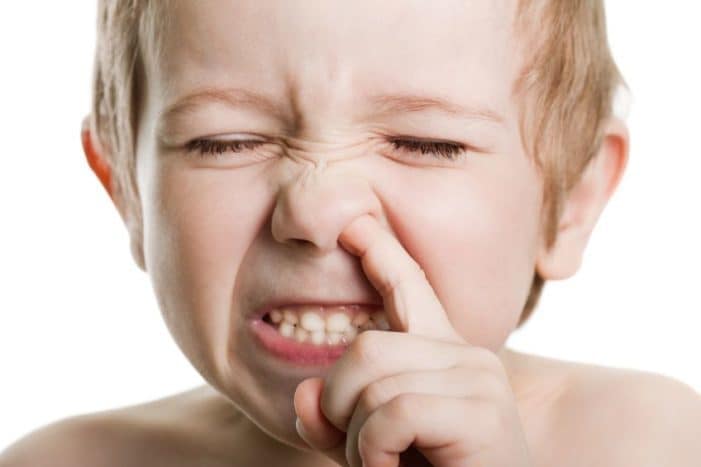 uklanjanje stranih predmeta iz dječjeg nosa