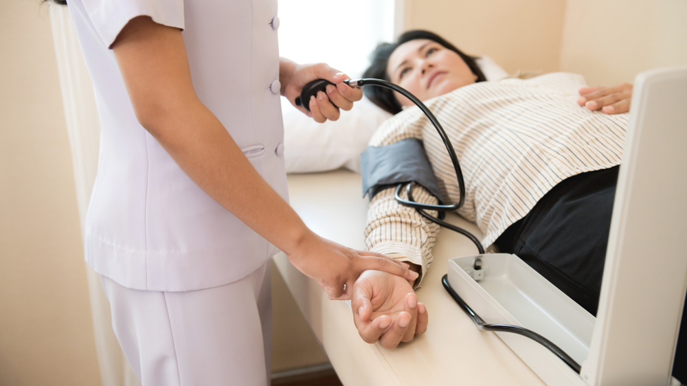 visok tlak nakon poroda krvni tlak u starijih osoba