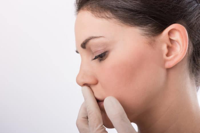 punjenje i sadnja konca u nosu